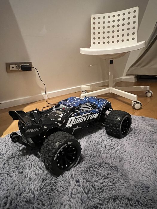 Hpi-Racing Maverick Quantum XT brushless(masina cu telecomanda)