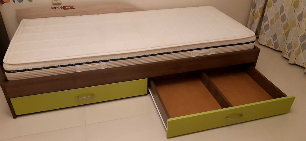 Легло и ракла 82 на 190 с шкафове