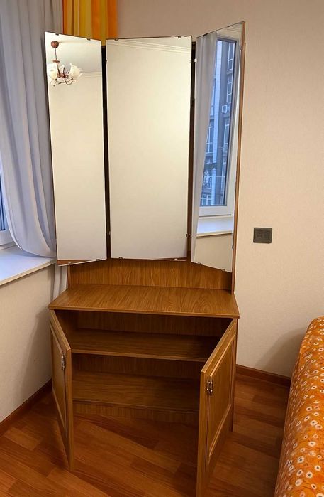 Тримо/Туалетный стол/шкаф с зеркалами