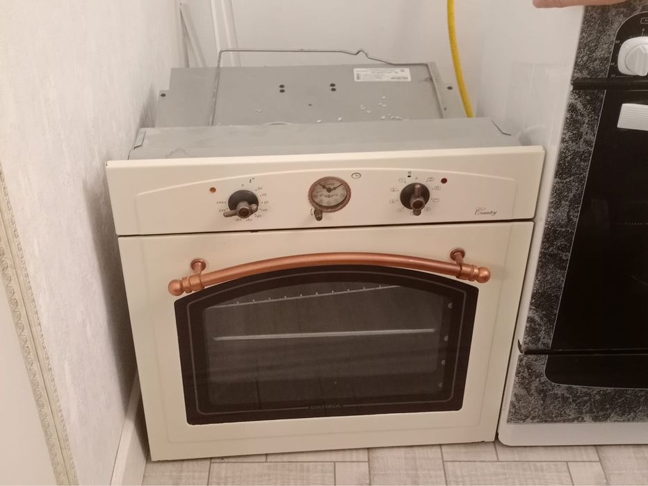 Продам поверхность плиты и духовку