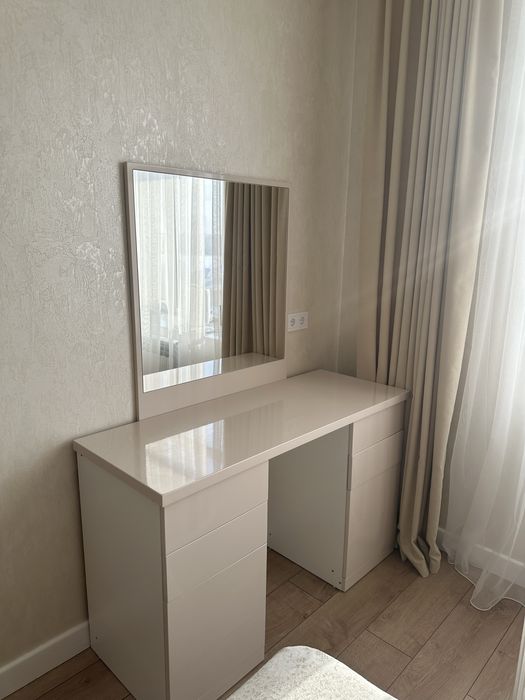 Туалетный столик