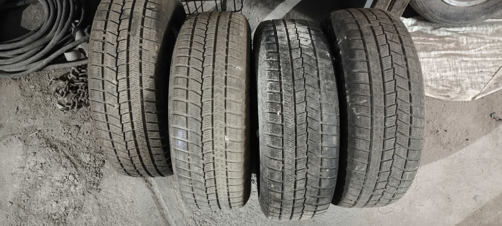 Балон зимний комплект 205/65/15