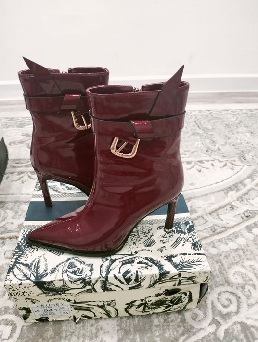 Продается осенний сапоги кожаные размер 36 размер.