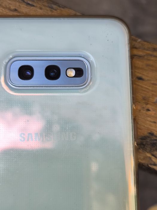 Samsung s10 смартфон