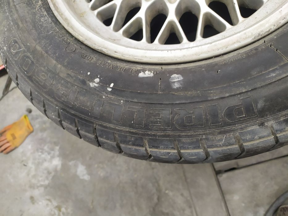 Запаска на БМВ е34