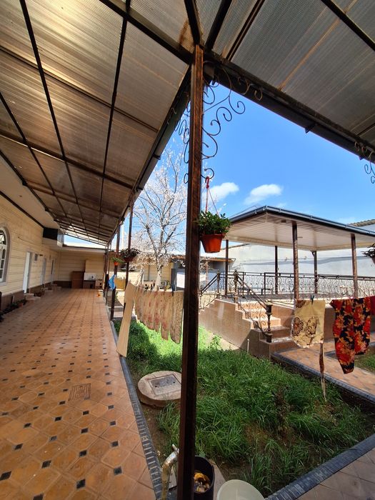 Sroshno hovli sotiladi