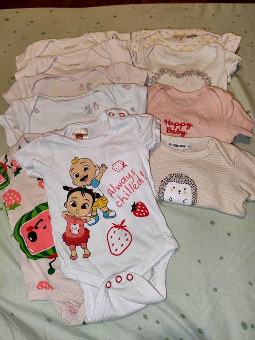 Дрешки за момиченце от 0 до 6 м