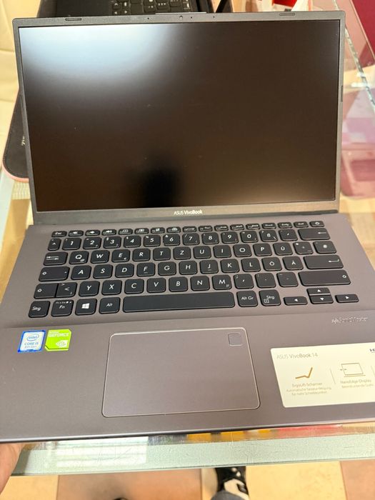 Laptop asus i5-8265