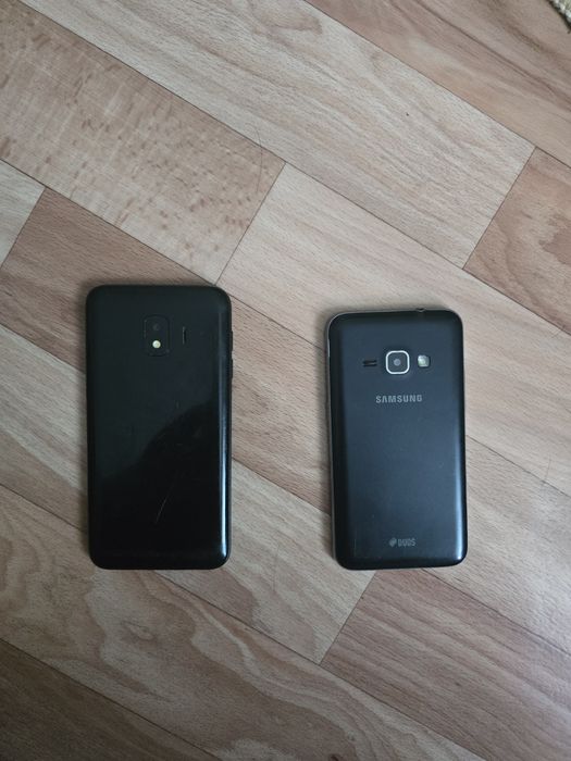 Продам 2 самсунга телефона