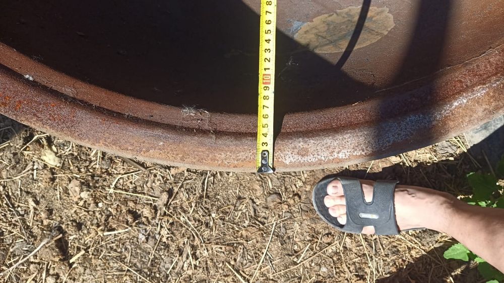 Продам 2 тай казана чугунные