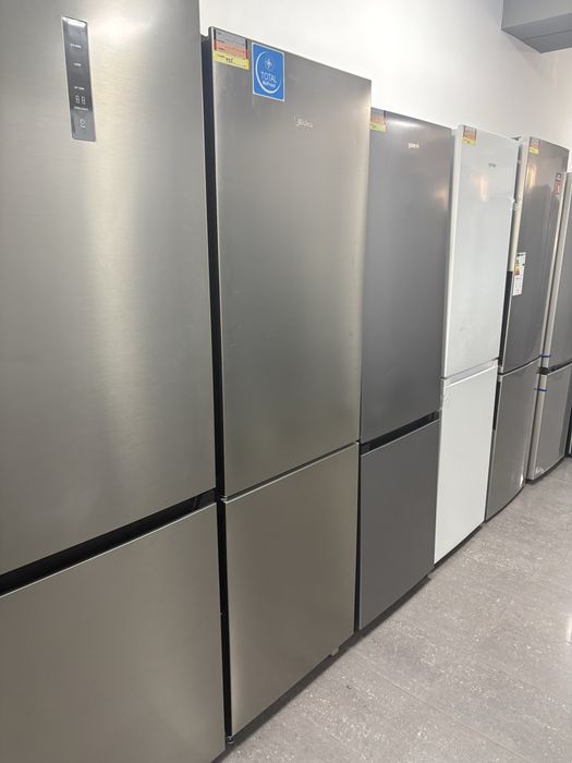 Хладилник с долен фризер MIDEA MDRB548MME46 186.00 см No Frost