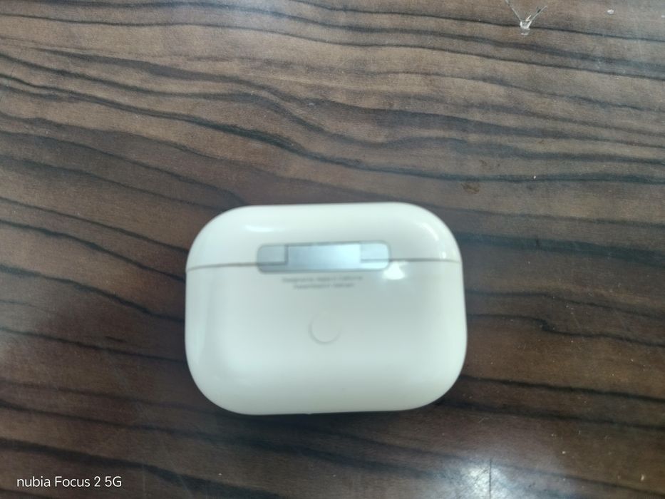 Продам airPods Pro Max