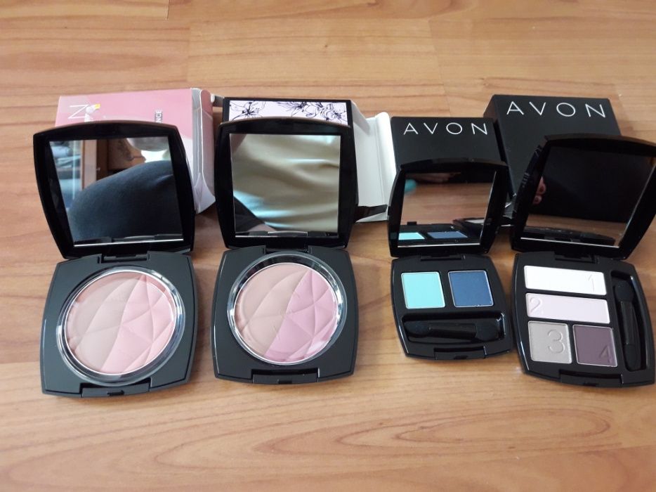 Palete farduri avon