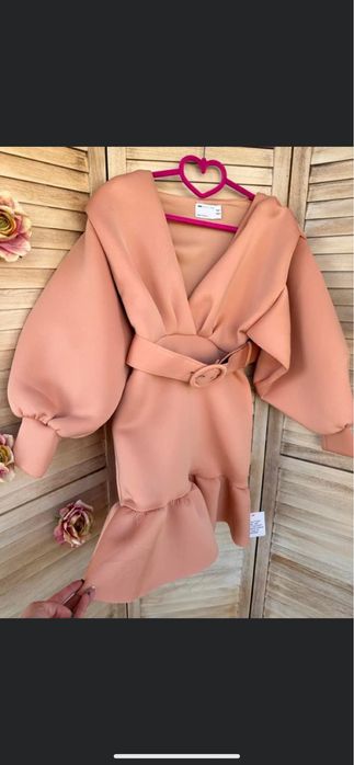 Рокля Asos в цвят пудра S M