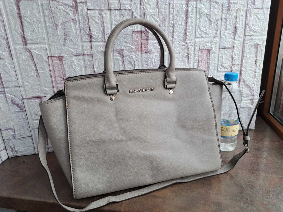 дамска чанта Michael Kors,сива кожена чанта-естествена кожа