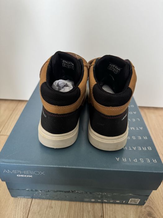 Обувки сникърси Geox, номер 34