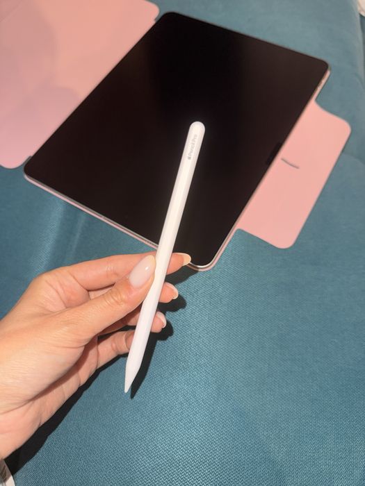 iPad Air M4, 13'', 12GB/256GB, Starlight, заедно със стилус Pencil Pro