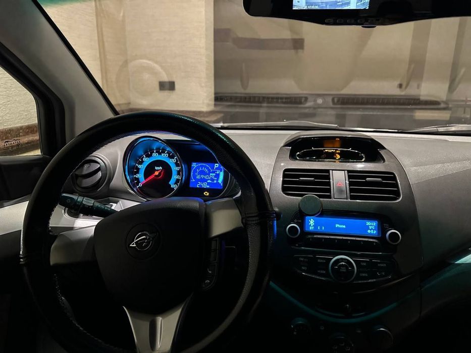 Spark 2017 yil 4 Avtomat Ravon fuul