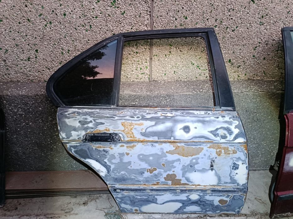 Продам двери бмв е34