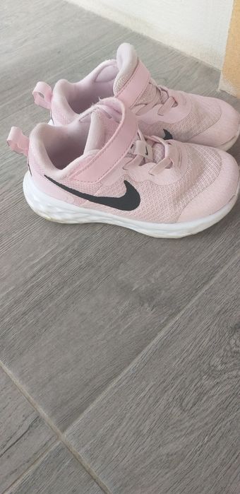 Маратонки NIKE за момиченце 26