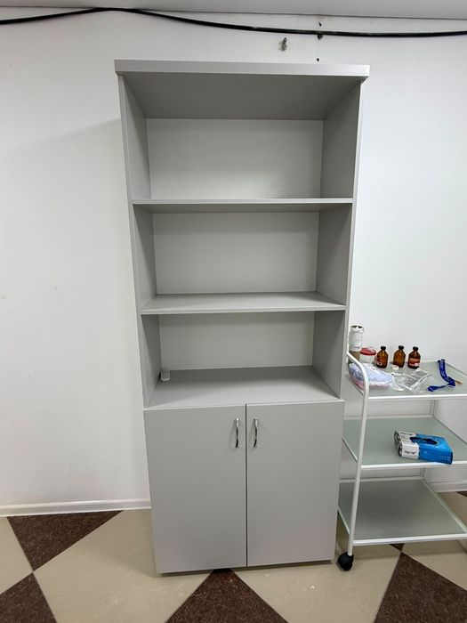 Шкафчик сатылады