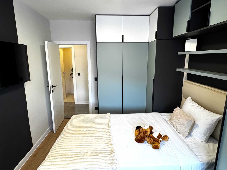 Дава се под наем Тристаен апартамент в София, Гоце Делчев - 75 кв.м за 329900 € - Снимка #16