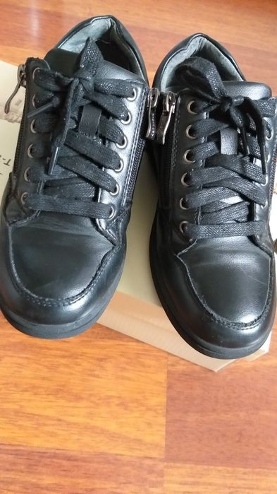 Туфли на мальчика р.35