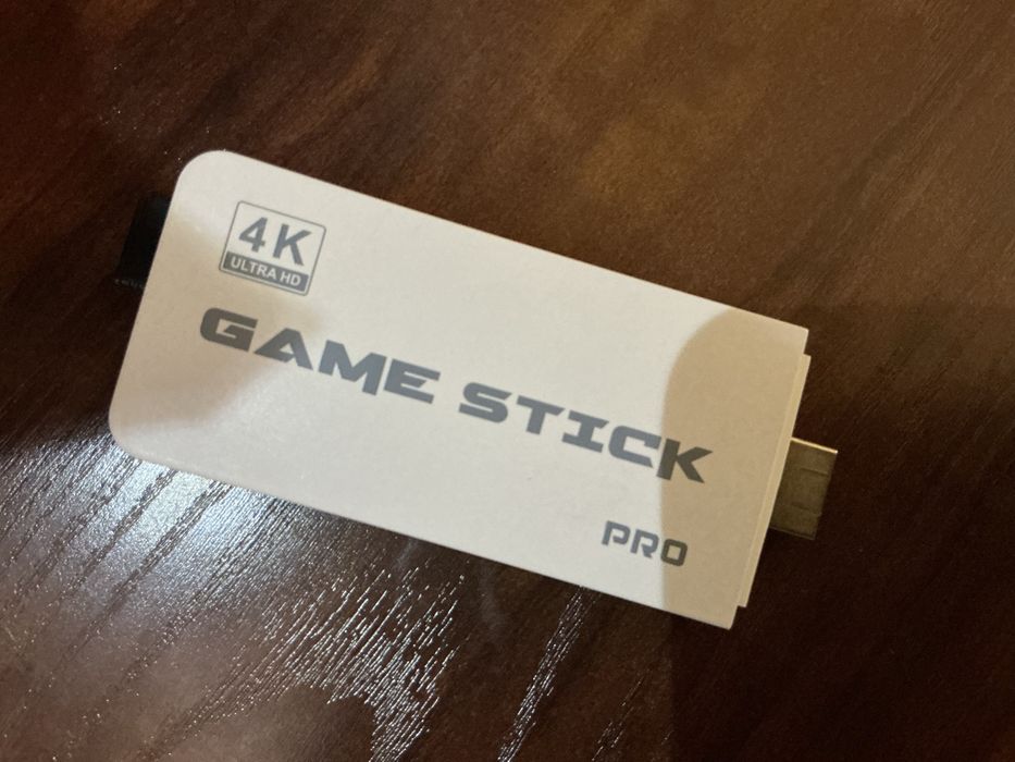 Срочно продаю ретро игровую консоль Game Stick pro(ultra hd)