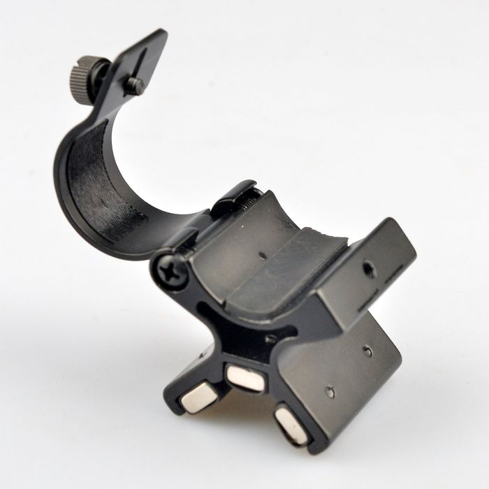 Магнитна стойка за фенер на оръжие ( с 3 магнита) Диаметър 25-30мм