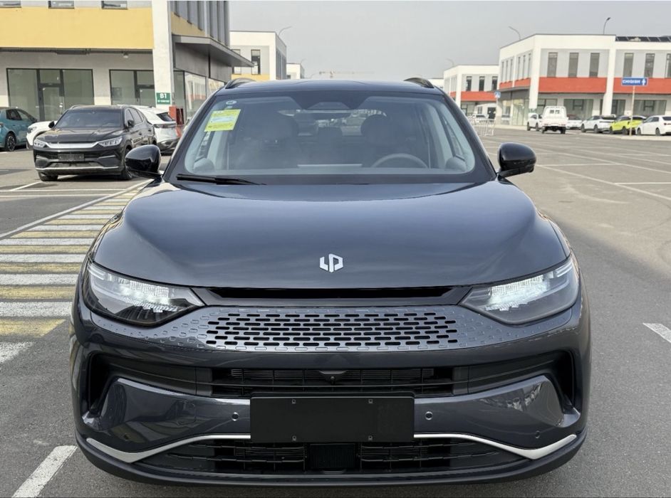 Leapmotor C11 Gibrid Full 2 ta sidena Masaj