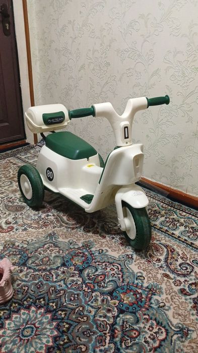 Скутер детский продаётся