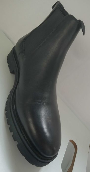 Ghete chelsea 42 42.5 43 plain toe ZIGN London piele moale NOU