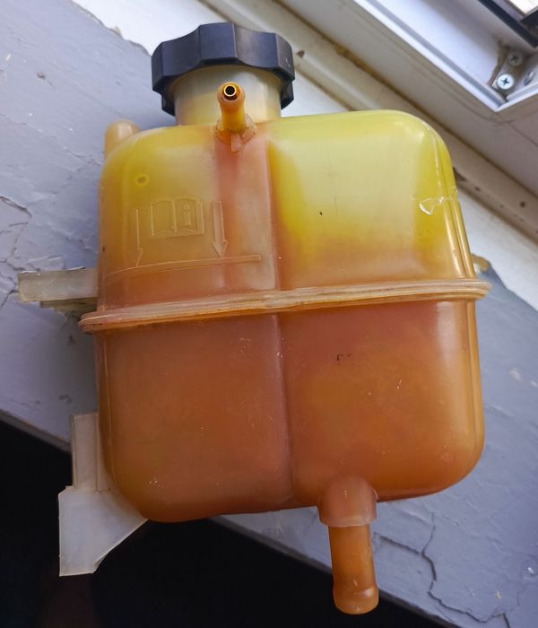 Расширительный бачок антифриза Спарк 1л