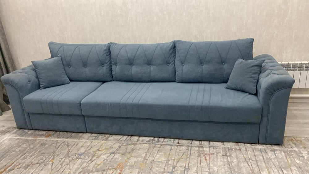 Продам диван синий