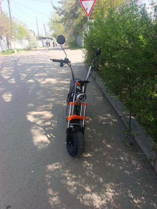 Электроскутер новый продам