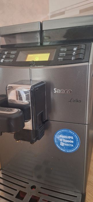 Vand  aparat cafea Saeco Lirica