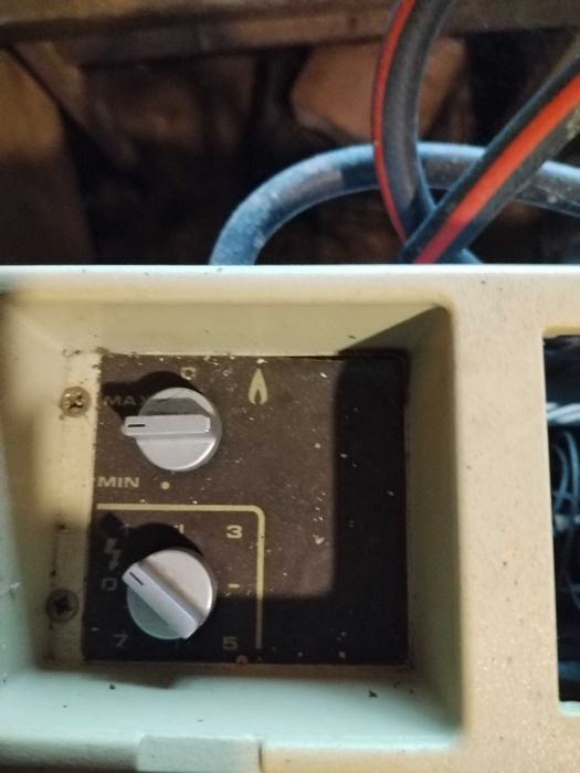 Хладилник за карван кемпер газ ток