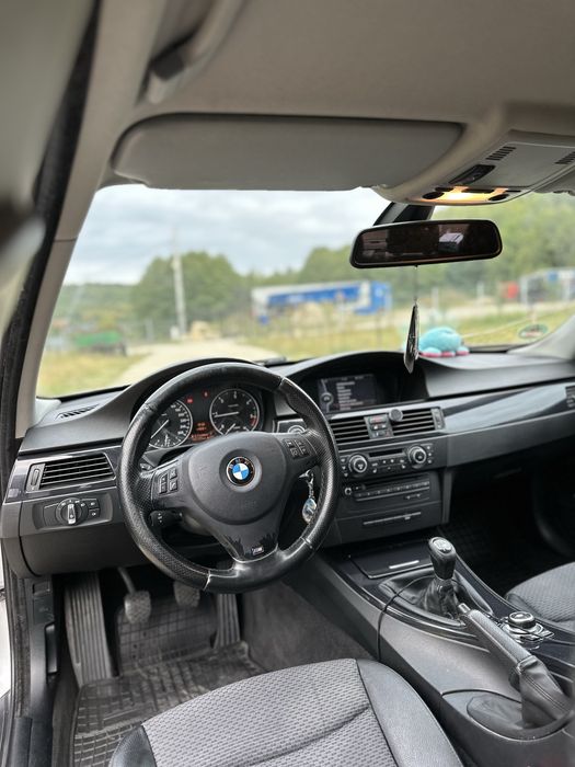 BMW SERIA 3 2010
