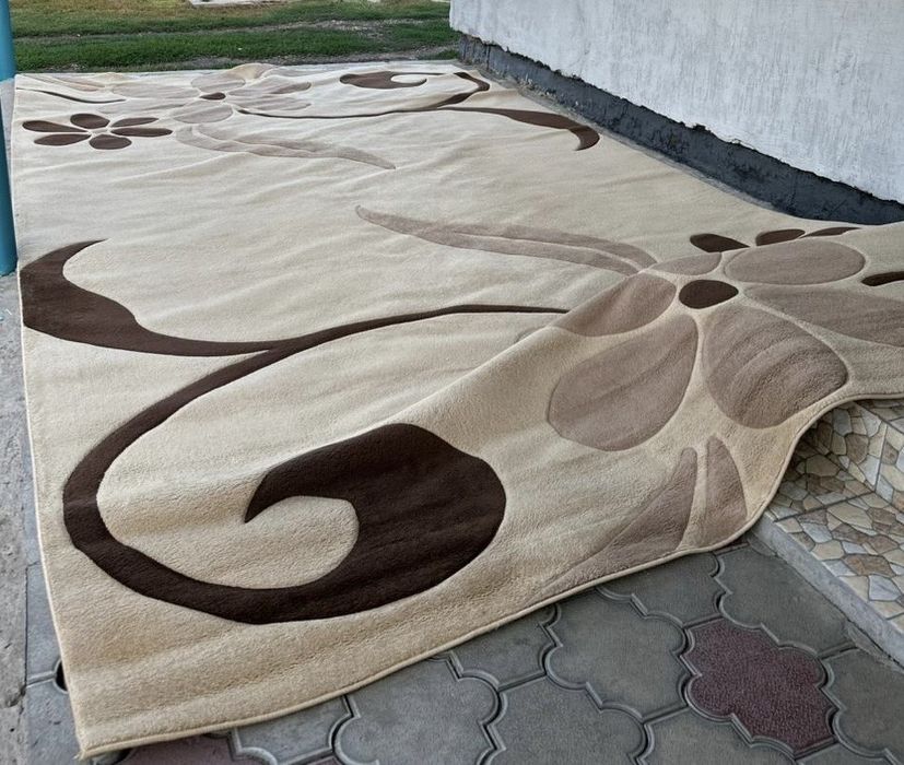 Продается б/у ковер в отличном состоянии