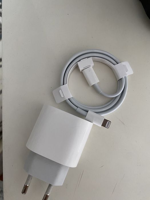 Зарядка на айфоон