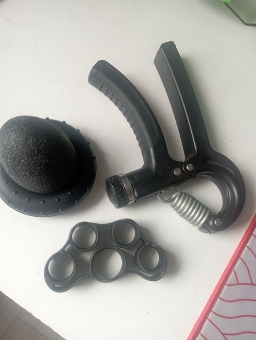 Эспандеры 4 штуки