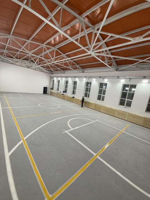 Монтаж  линолеума