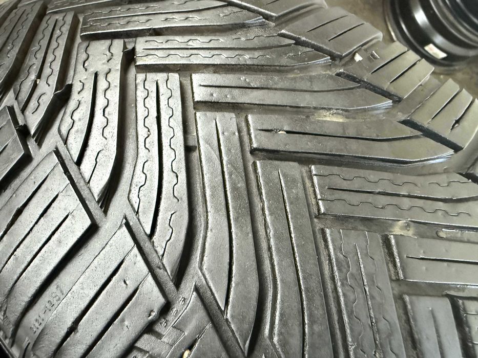 2x Anvelope iarna 215/65 R16 - Michelin Alpin 6