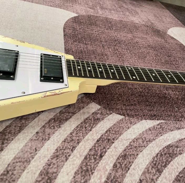 электрогитара срочно