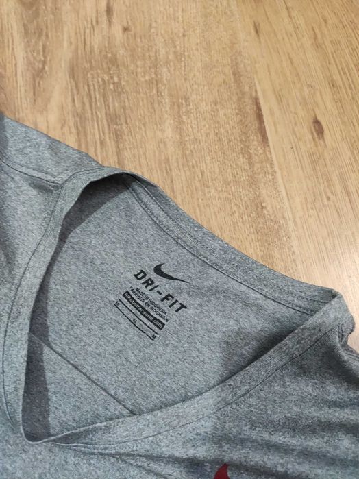 Tricou dama Nike marimea M