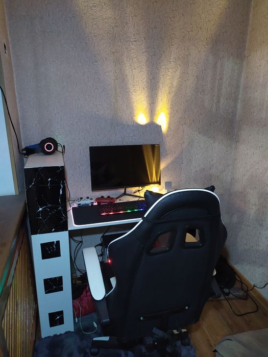 Kampyuter kamplekt hama narsas bilan sotladi