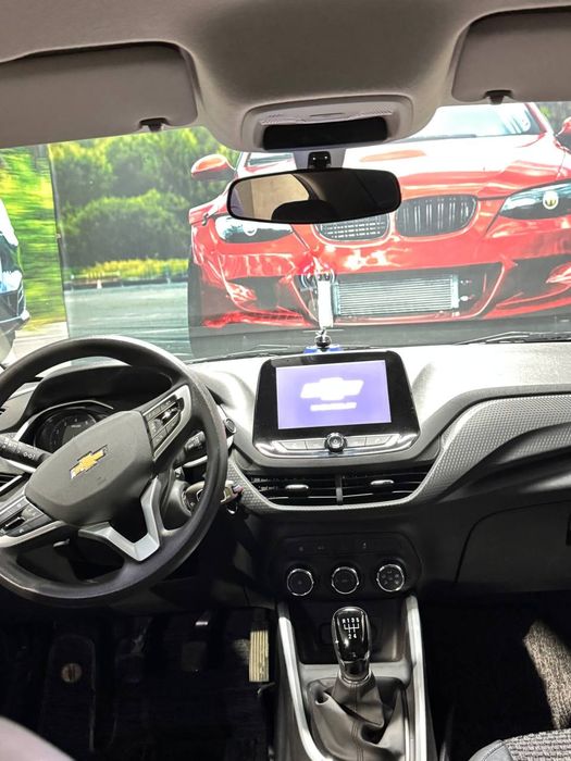 оникс  2 пазитсия пробег 12.000 наварот танивофка чехол полик