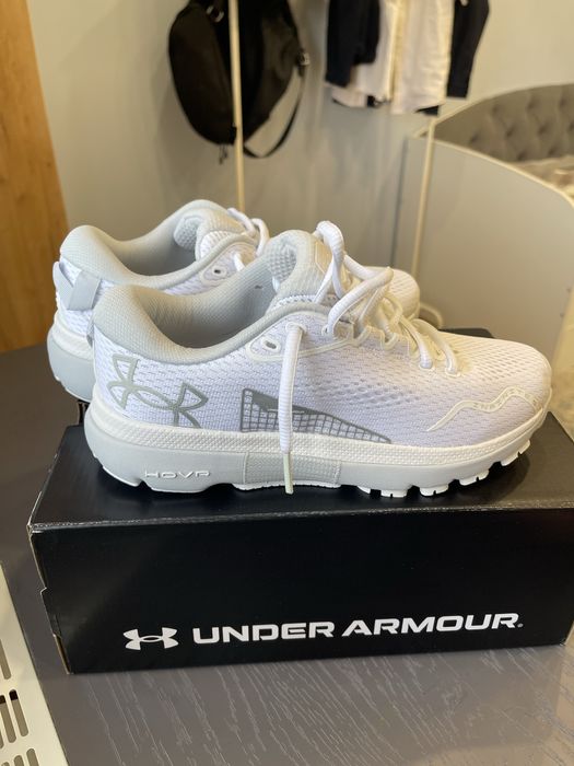Кроссовки under armour