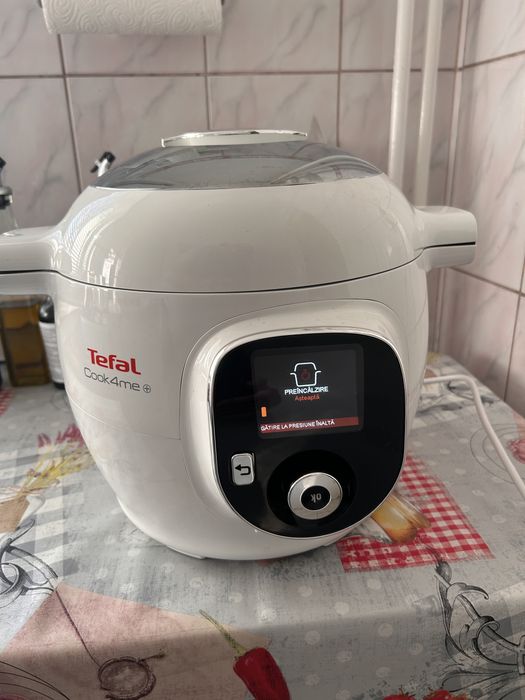 Multicooker inteligent cu gatire sib presiune Tefal, stare foarte buna