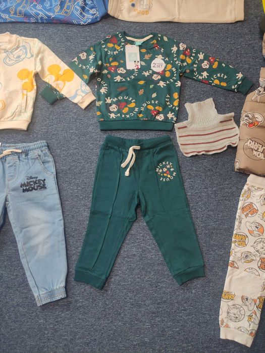 Лот нови детски дрехи 92 и 98, 104, Детски елек с качулка Том и Джери
